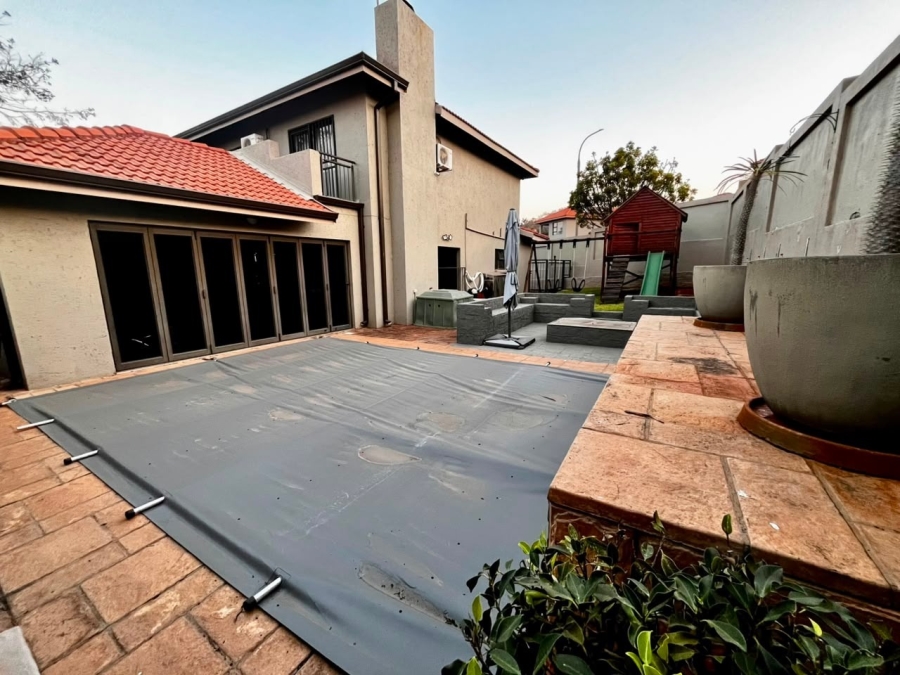 4 Bedroom Property for Sale in Boschdal North West